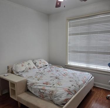 An en suite Queen Bedroom in Grayson, North East Part of Atlanta