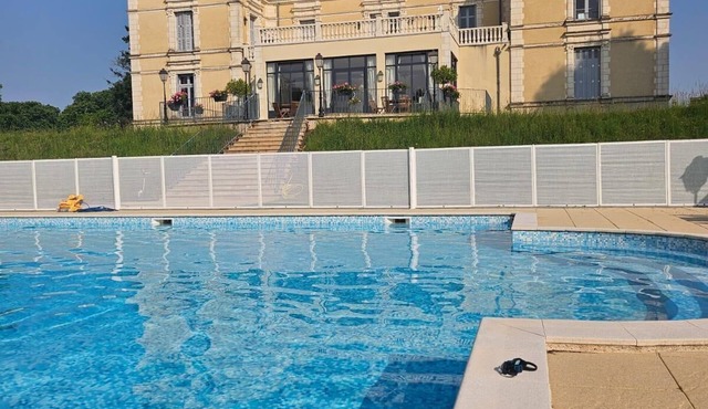 An enchanting chateau set in 10 hectares of wooded parkland, in absolute peace and quiet!