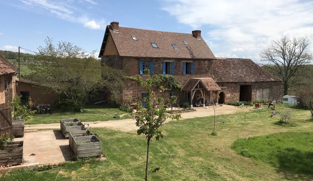 An enchanting country home surrounded by 12 hectares of private land