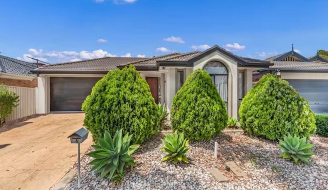 An entire house for your Melbourne Trip