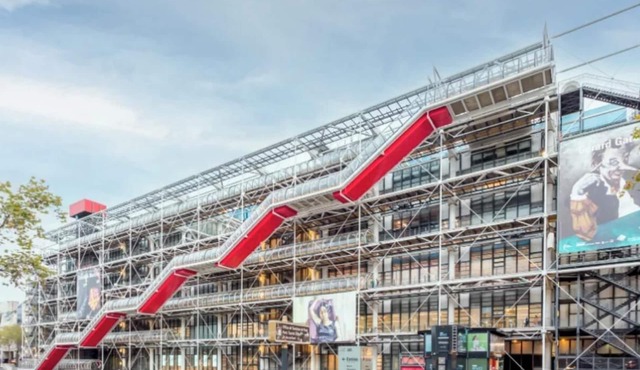 AN EXCEPTIONAL PARISIAN EXPERIENCE LOCATED NEAR NOTRE DAME & LOUVRE