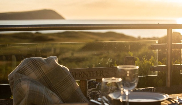 An exceptional place to gather on the sea shore