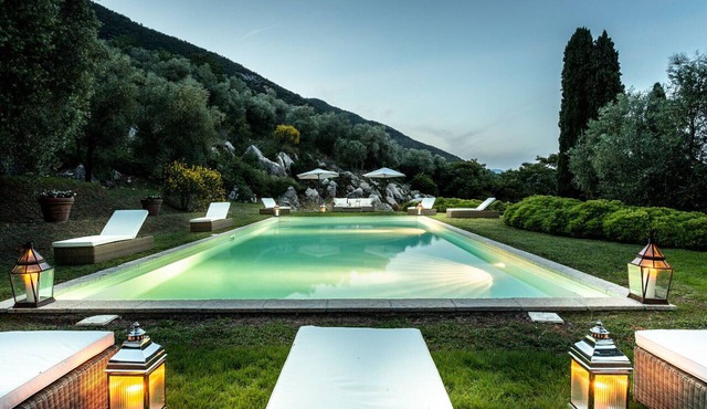 An Exquisite Expression of Luxury: a 1600s Hunting Lodge in Lucca
