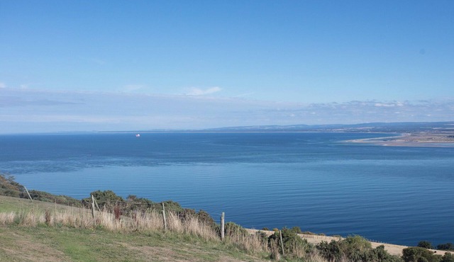 An ideal cosy retreat for a couple who enjoy scenery, wildlife, walking or just relaxing.