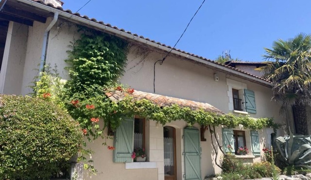An idyllic getaway to this beautiful home in the stunning Charente countryside