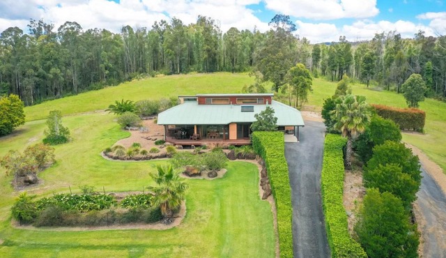 An idyllic, secluded luxury house with a panoramic views.