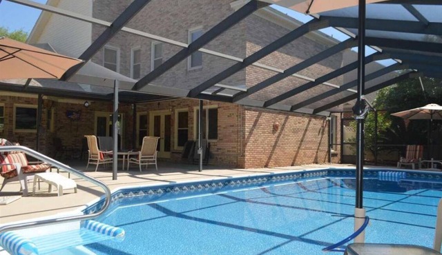 An Invitation to OASIS Lavallet in Beautiful Pensacola w/covered POOL