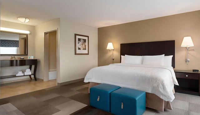An Inviting Suite for Business & Leisure Trips!