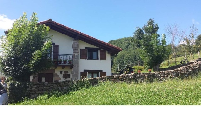 An isolated rural house. Alberroakoborda