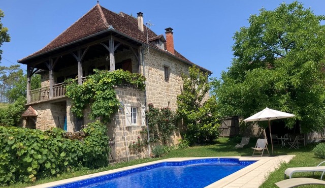 An oasis of calm ~ charming Farmhouse with lovely views, Private Pool