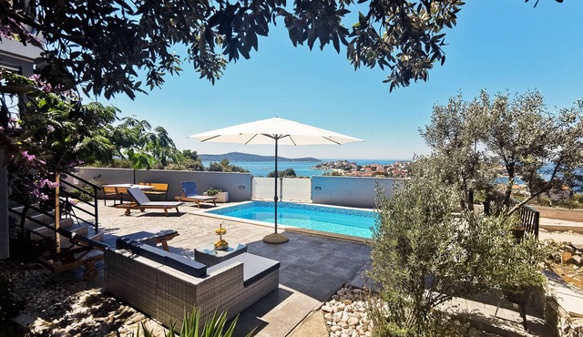 An oasis of tranquility with beautiful ocean views