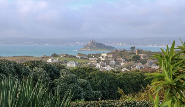 AN SKYBER, family friendly, character holiday cottage in Perranuthnoe