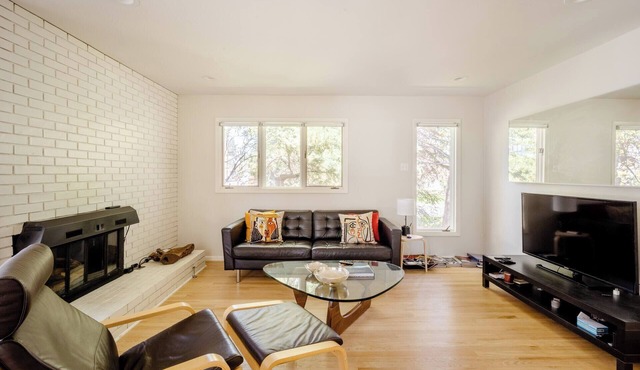 An updated mid-century modern house in one of Boulder's best neighborhoods.