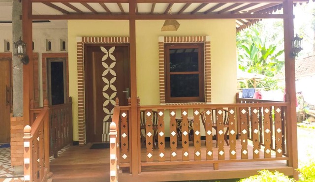 Anang Bed & Breakfast Syariah by Ndalem Beong