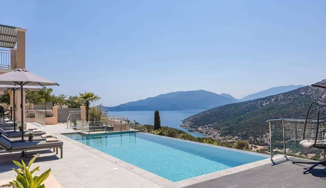 Anax - Two Bedroom Villa, Sleeps 4