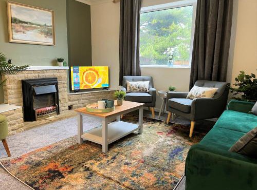 Ancaster House - Driveway - Wifi