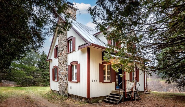 Ancestral Wooden Chalet - St-Gabriel de Brandon