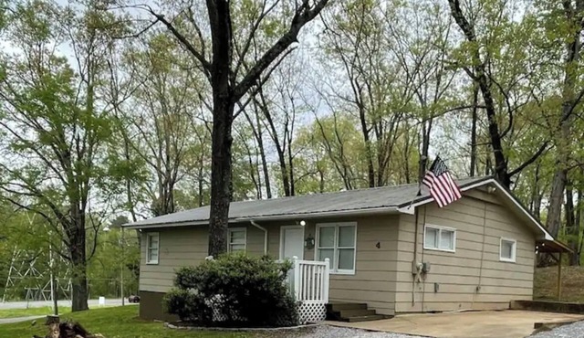 Anchor Down - 3 bed/2 bath Cabin