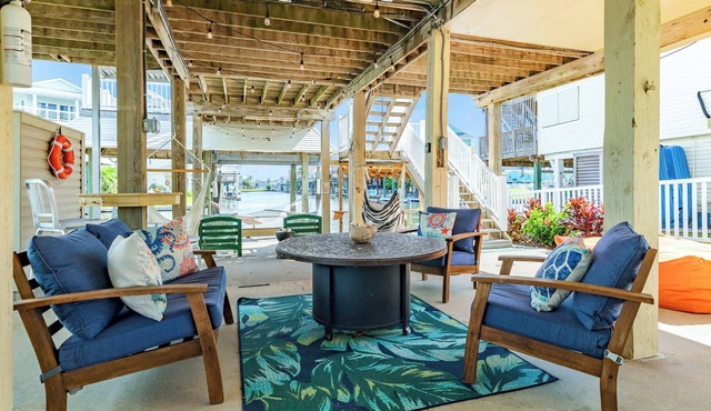Anchor Down - Bay & Beach Spot, Fire Pit, Boat Slip!