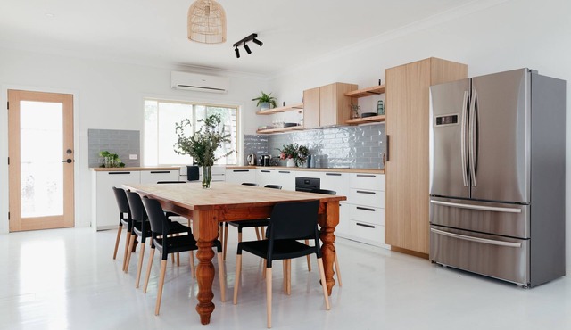 Anchor in Avoca Beach - enjoy your 4 bedroom coastal getaway