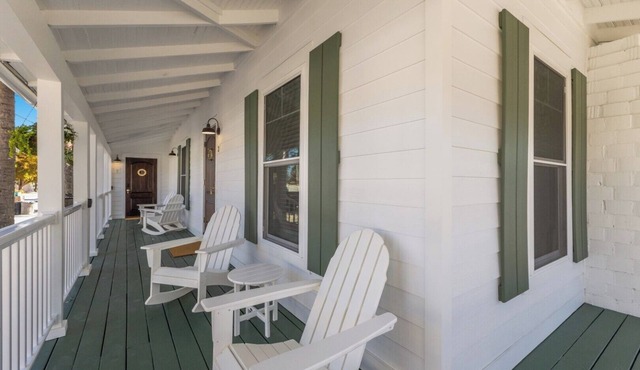 Anchor Inn #3, a charming 2-bedroom retreat in the heart of Boca Grande - Sleeps 6
