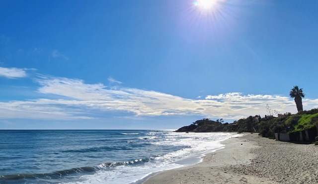 Anchor with family or friends in an all-inclusive package with no surprises