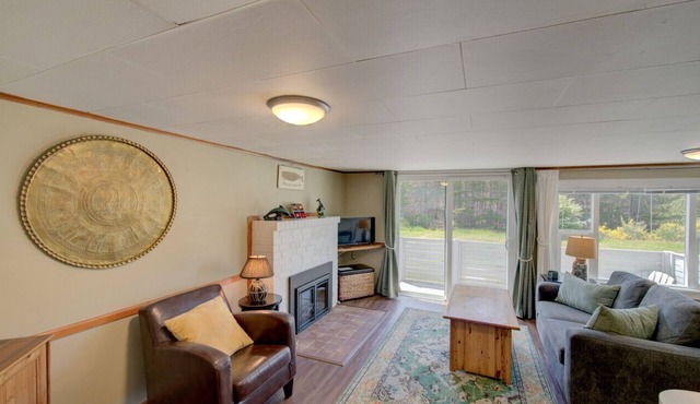 Anchorage Cottages Unit 2-Dog- Friendly and close to the beach