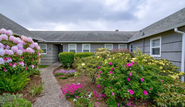 Anchorage Cottages Unit 6 Dog friendly and close to the beach