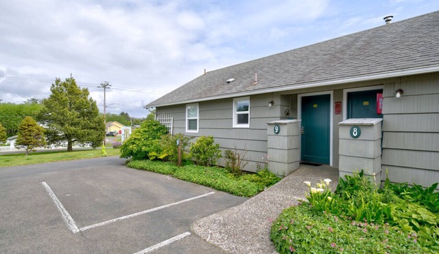 Anchorage Cottages Unit 9-Dog- Friendly and close to the beach