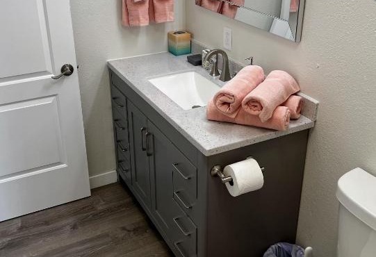 Anchorage midtown apartment-Wyoming 2