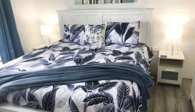 Anchors Away Opposite Beach and Park, Dogs Welcome