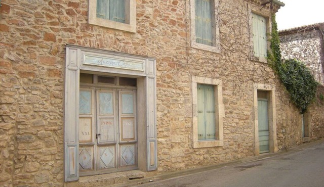 "Ancien Cafe" with roof terrace and balcony