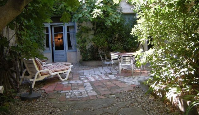 "Ancien Cafe" with courtyard