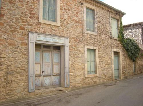 "Ancien Cafe" with roof terrace and balcony