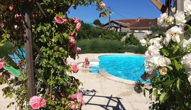 Ancien Domaine Viticole, Piscine , Gîte Pour 2 Personnes, Indépendant, Calme,