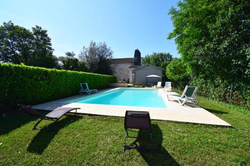 Ancien presbytère restauré - 3 clés Clévacances