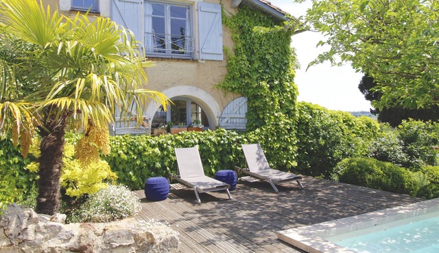 Ancien Presbytère, Piscine, Jardin et vue Magnifique