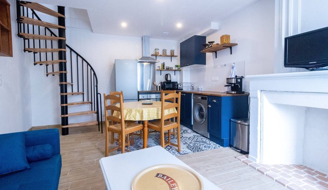 Ancienne Épicerie Chic et Totalement Rénovée