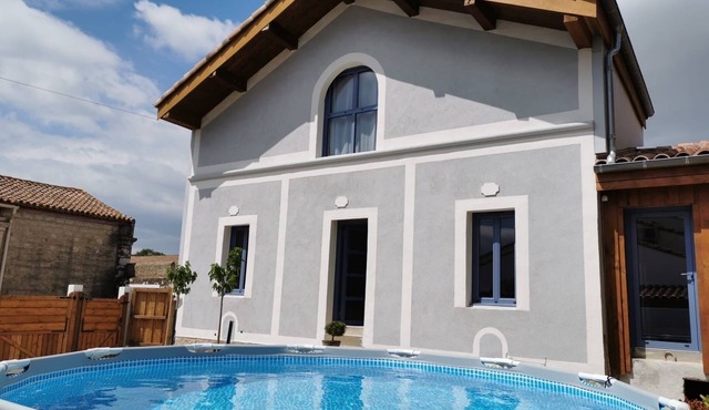 Ancienne Cuve à Vin, Transformée en Maison, Cœur de Ville, Tous Confort !