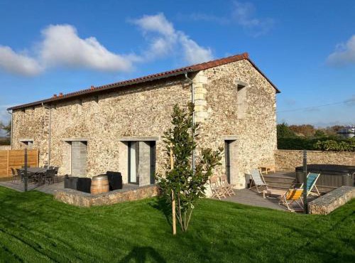 Ancienne grange rénovée près de Nantes avec spa et jardin - FR-1-306-1233