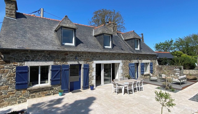 Ancienne Longère Bretonne Avec Grand Jardin Proche de la mer !