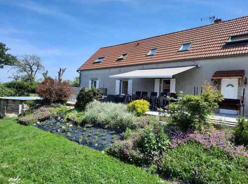 Ancienne longère rénovée avec piscine privative et animaux admis - FR-1-489-201