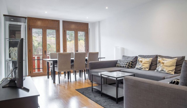 AndBnB I Spacious and Cozy Retreat I 9 Min to Ski Lift