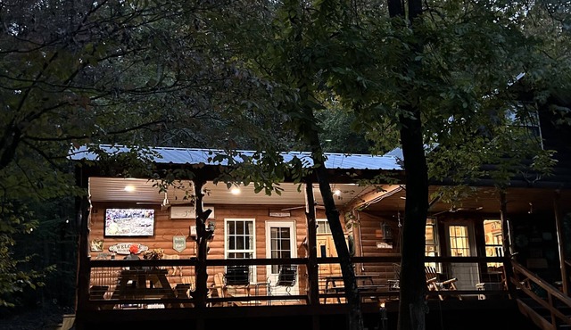 Anderson Paradise Cabin in Albert Pike Recreational Area, Caddo Gap Arkansas