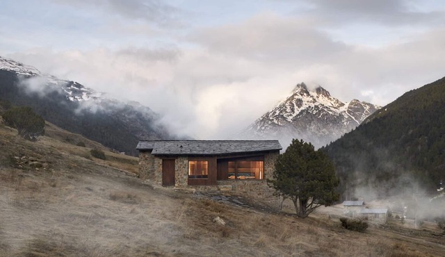 Andorra Borda - Four Bedroom Chalet, Sleeps 8