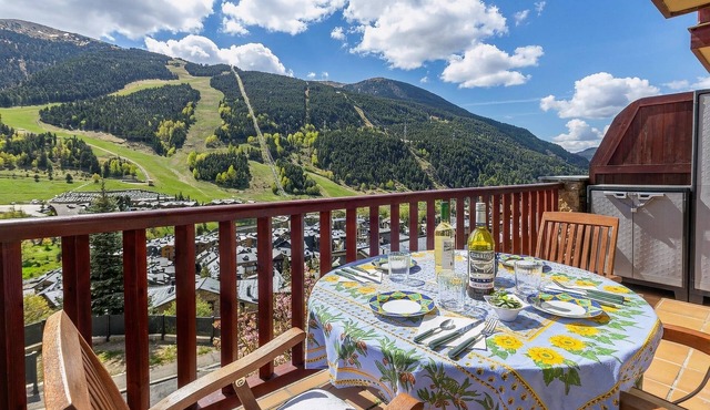 Andorra Stunning Views Apartment, El Tarter, Andorra