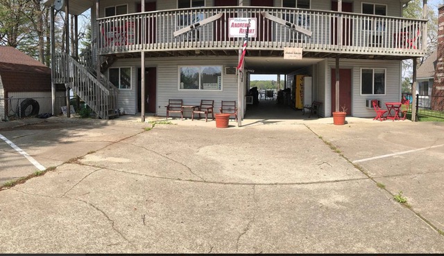 Andrew's Lakeside Resort