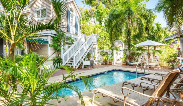 Andrews Inn & Garden Cottages