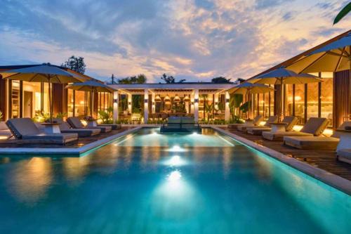 Andrha Spacious 6 BR Private Pool Villa