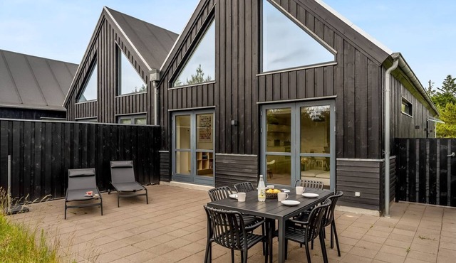 "Anelle" - 2.5km from the sea by Interhome